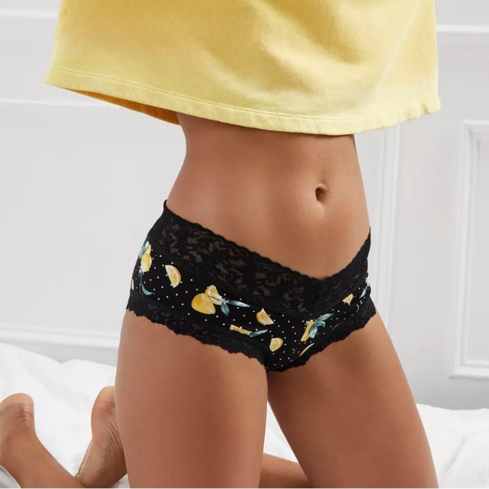 Hanky Panky Black Floral Lace Panties